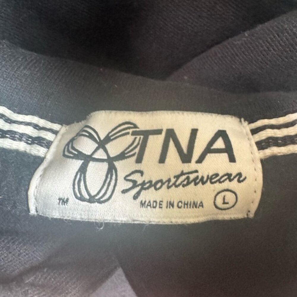 Aritzia TNA Baltic Cotton Hoodie Logo Pocket Sweatshirt Cozy Soft Top Sweater L - Picture 11 of 16